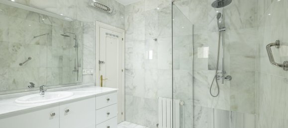 Villa de 6 dormitorios en Estepona, Spain No. 40229 8