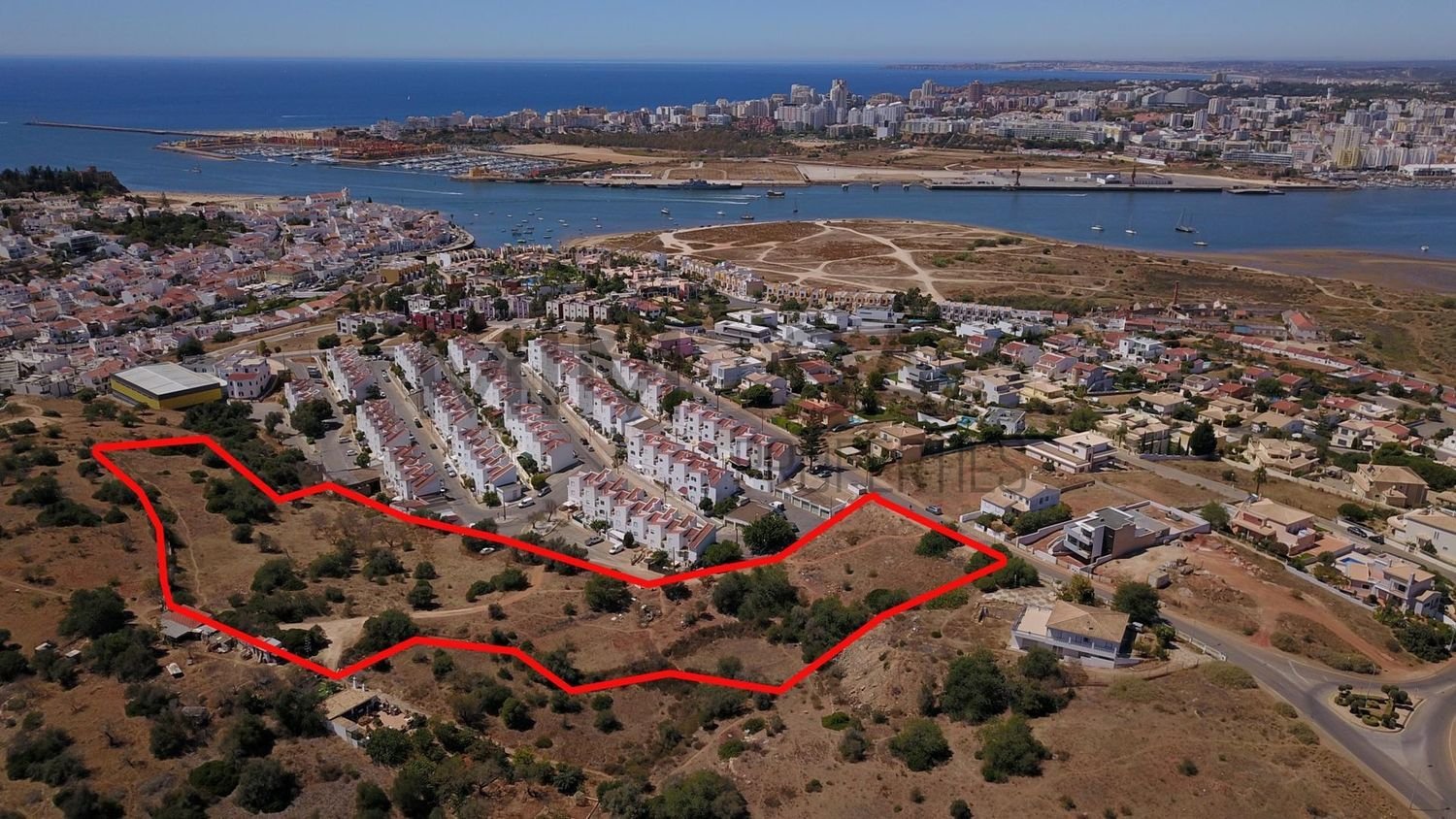 600m² Land in Ferragudo, Portugal No. 34952