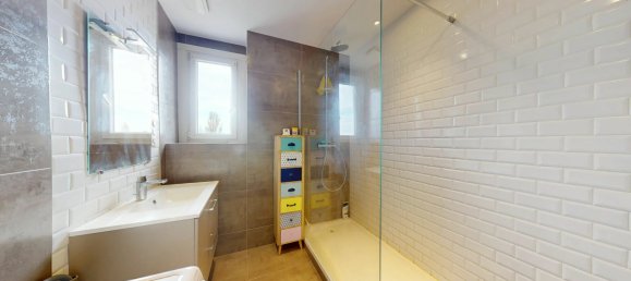 3 chambres Appartement à Mulhouse, France No. 189886 4