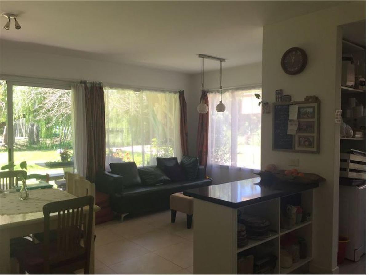 Apartamento T3 em Pilar, Argentina N.º 63150