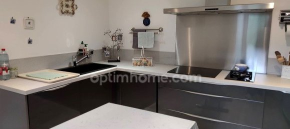 2 bedrooms House in Calcatoggio, France No. 74681 3