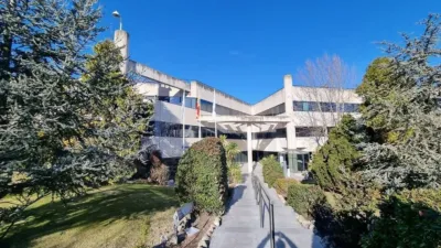 155m² Office in Las Rozas de Madrid, Spain No. 139588