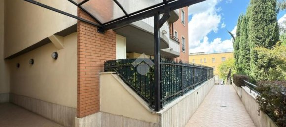 Apartamento de 3 dormitorios en Sermoneta, Italy No. 342966 4