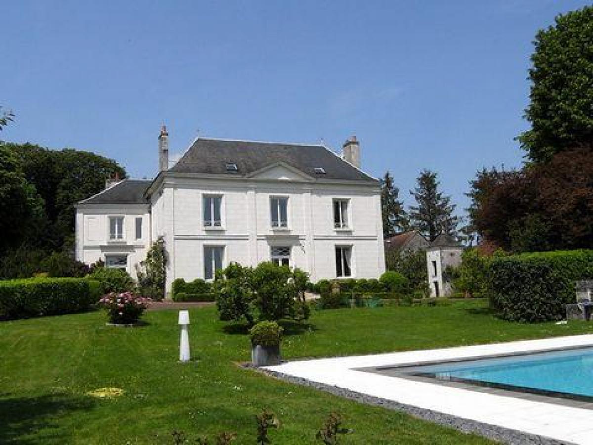 6 bedrooms House in Loches, France No. 6056
