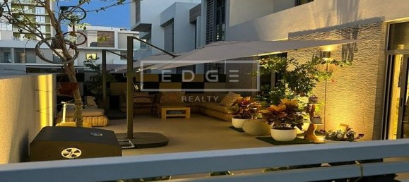 2 bedrooms Villa in Dubai, UAE No. 7119 14