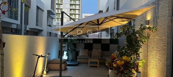 2 bedrooms Villa in Dubai, UAE No. 7119 15