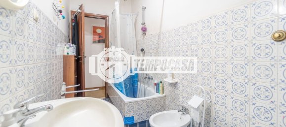 2 bedrooms Apartment in Rome, Italy No. 325116 13