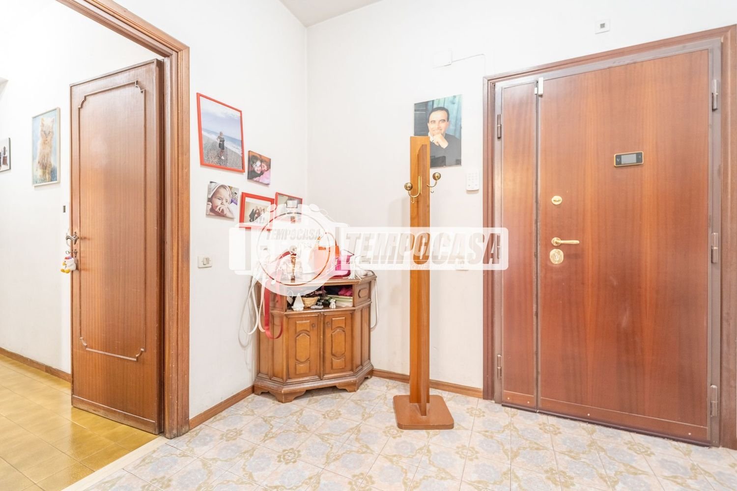2 bedrooms Apartment in Rome, Italy No. 325116