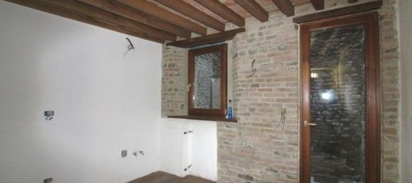 4 rooms Apartment in Fidenza, Italy No. 164245 9