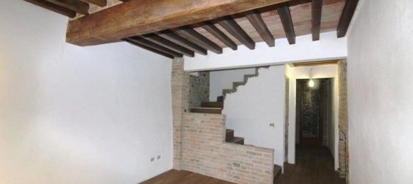 4 rooms Apartment in Fidenza, Italy No. 164245 3