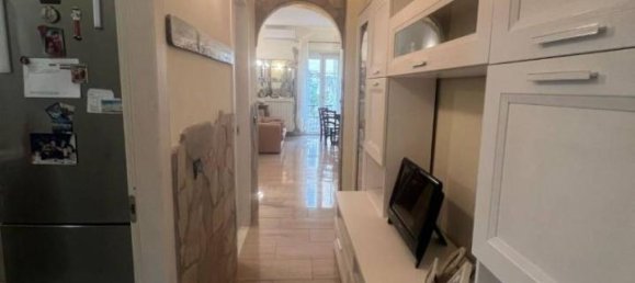 3 rooms Apartment in Rome, Italy No. 117815 12