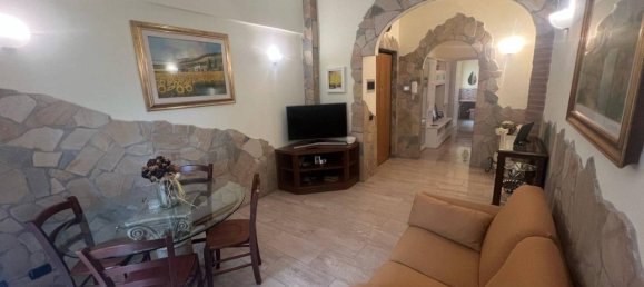 3 rooms Apartment in Rome, Italy No. 117815 6