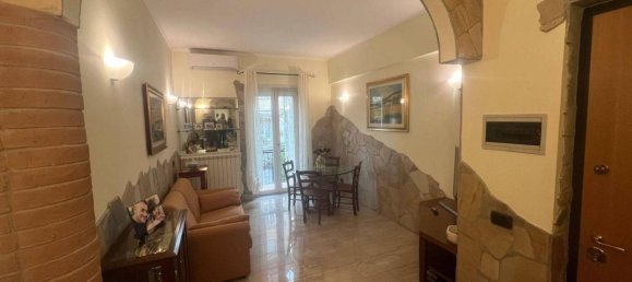 3 rooms Apartment in Rome, Italy No. 117815 5