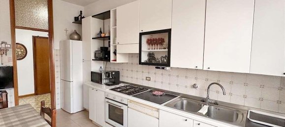 3غرفة شقة في Rho, Italy رقم 32693 8