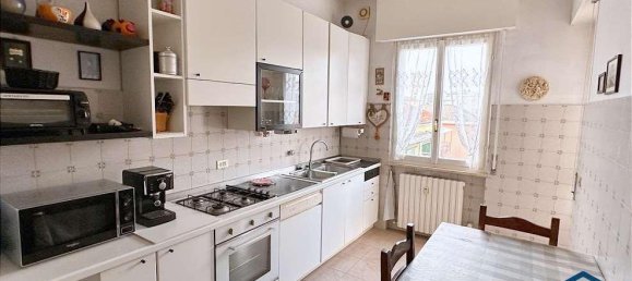 3غرفة شقة في Rho, Italy رقم 32693 6