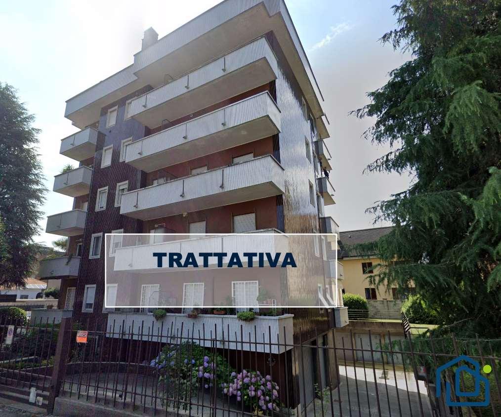 3غرفة شقة في Rho, Italy رقم 32693