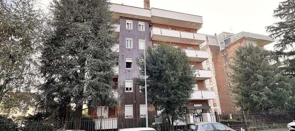 3غرفة شقة في Rho, Italy رقم 32693 24