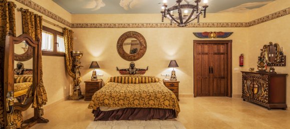 6 bedrooms Villa in Cadiz, Spain No. 84813 26