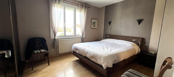 4 bedrooms House in Cholet, France No. 96537 8