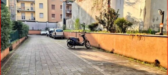 Garage in Monza, Italy 13m², Nr. 185288 18