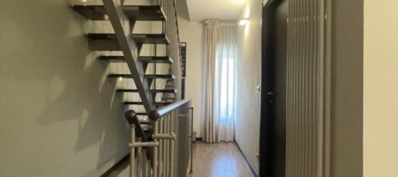 4 bedrooms Villa in Arezzo, Italy No. 47951 10