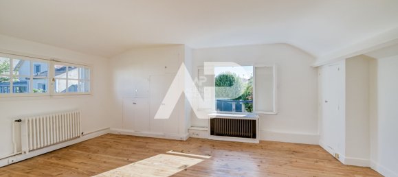 4 bedrooms Villa in Sevres, France No. 348867 6