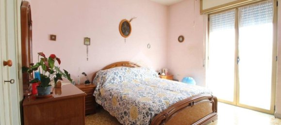 3 bedrooms Apartment in Caserta, Italy No. 54378 18