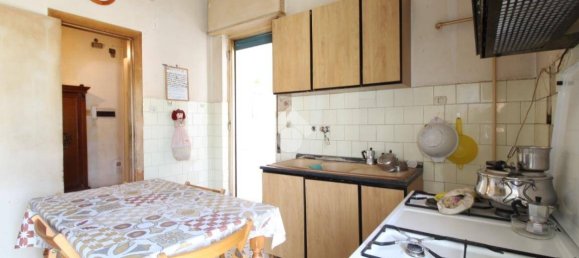 3 bedrooms Apartment in Caserta, Italy No. 54378 10