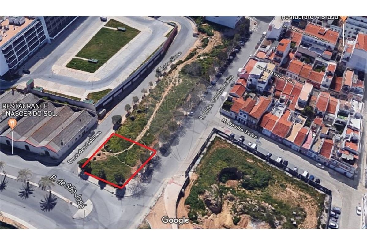 575m² Land in Portimao, Portugal No. 34987