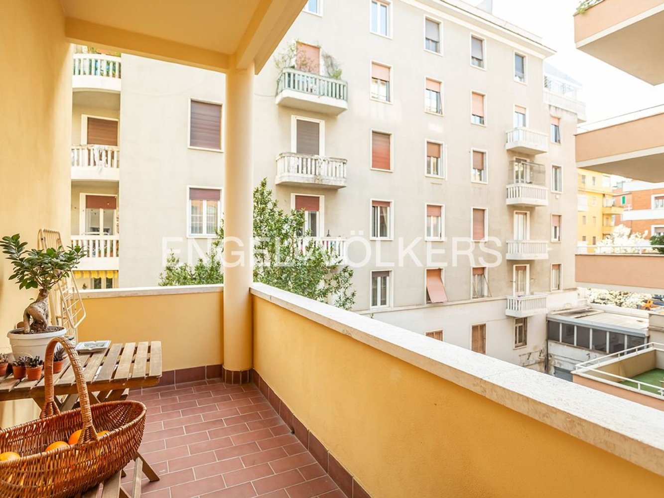 Apartamento de 4 habitaciónes en Rome, Italy No. 10101