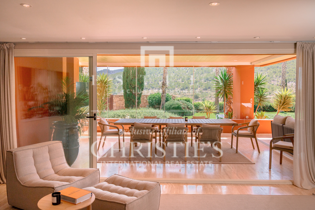 Apartamento de 4 dormitorios en Roca Llisa, Spain No. 269340