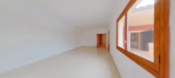 Apartamento de 3 dormitorios en Estepona, Spain No. 170975 2