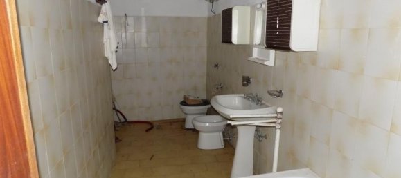 6 rooms House in Aurigo, Italy No. 235677 10