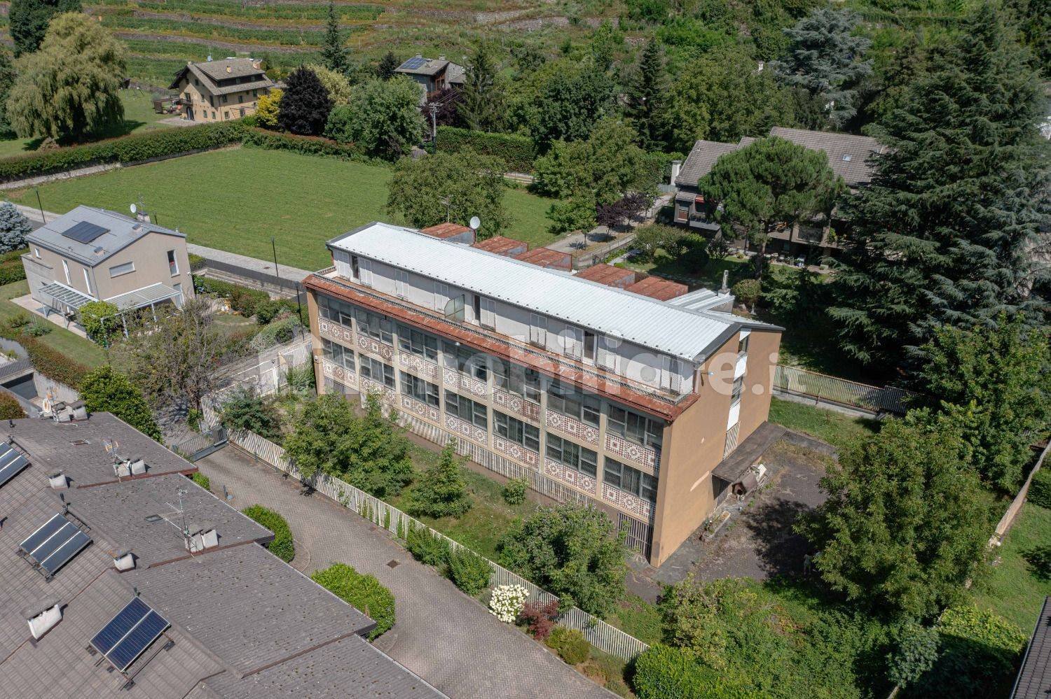 5 rooms Building in Montagna in Valtellina, Italy No. 327555