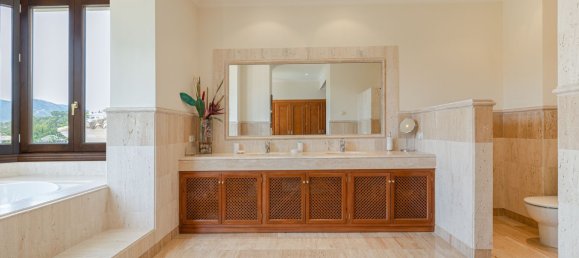 Вилла с 7 спальнями в Малага, Испания № 151298 15