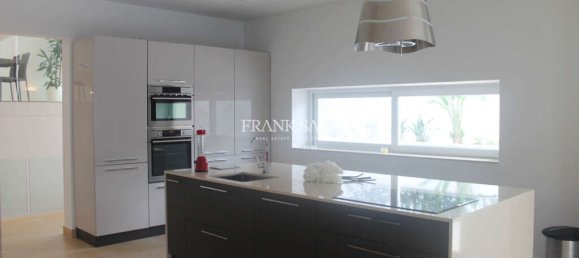 3 bedrooms Villa in Iklin, Malta No. 8682 7