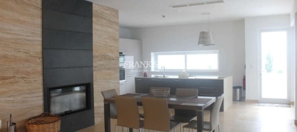 3 bedrooms Villa in Iklin, Malta No. 8682 6