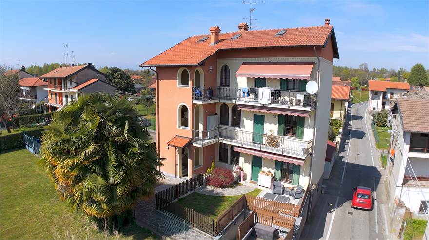 1 bedroom Apartment in Agrate Conturbia, Italy No. 275321