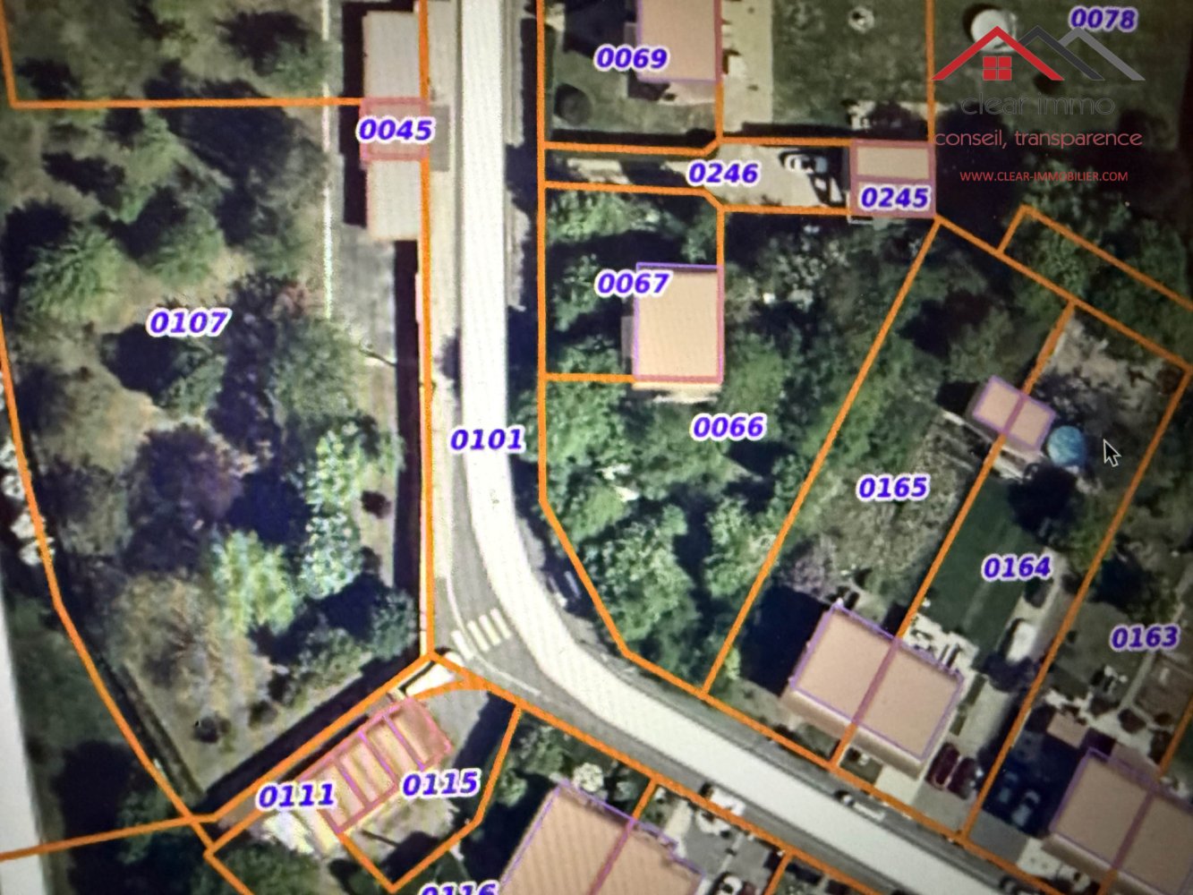 Grundstück in Landres, France, Nr. 56380