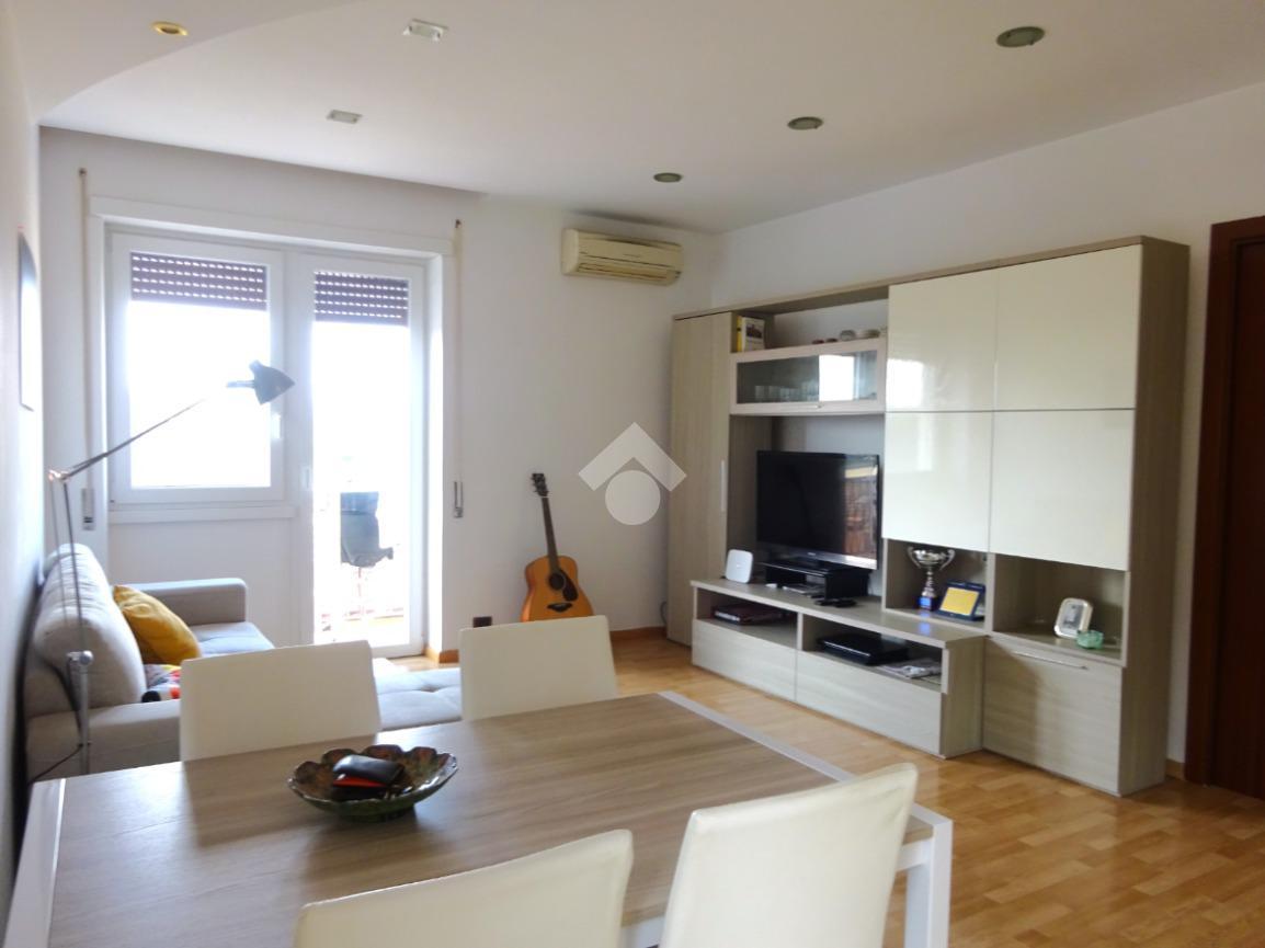 2 rooms Apartment in Rome, Italy No. 64023