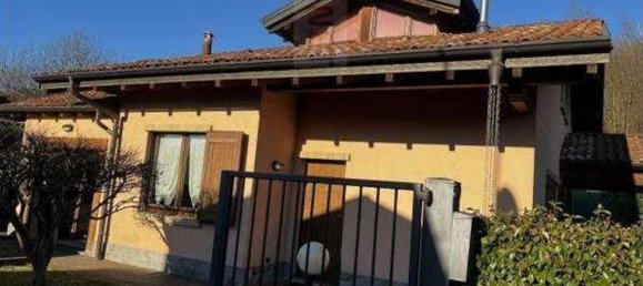 Casa de 3 habitaciónes en Besozzo, Italy No. 268574 5