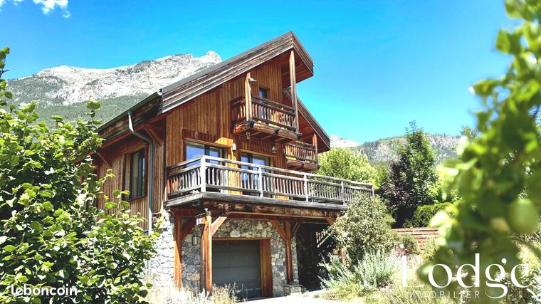 5 bedrooms House in Hautes-Alpes, France No. 304632