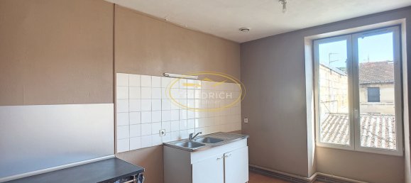 Dúplex de 2 dormitorios en Bar-le-Duc, France No. 98056 3