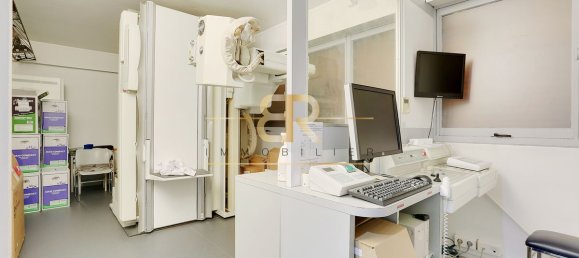 387m² Commercial property in Charenton-le-Pont, France No. 118383 8