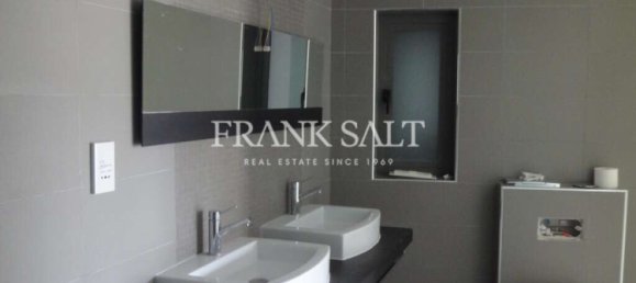 2 bedrooms Apartment in Saint Julian's, Malta No. 3691 2