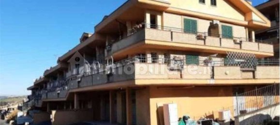 3غرفة شقة في Guidonia Montecelio, Italy رقم 307460 2