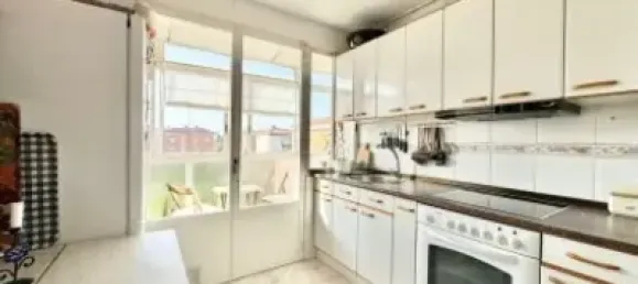 2 bedrooms Apartment in Vitoria-Gasteiz, Spain No. 162212 2