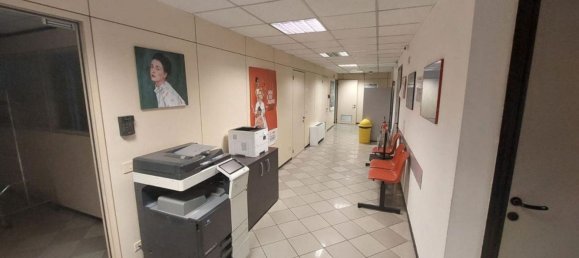 582m² Office in Piacenza, Italy No. 374949 6