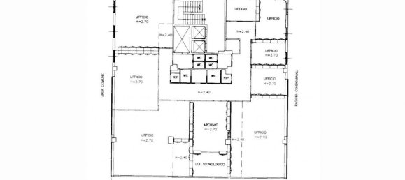 582m² Office in Piacenza, Italy No. 374949 17