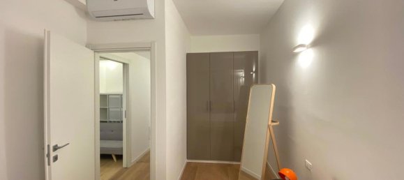 2 rooms Apartment in Milan, Italy No. 316962 8